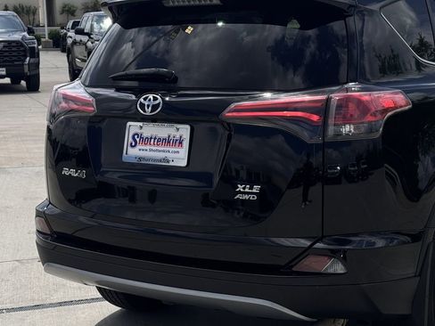 Used 2017 Toyota RAV4 XLE w/ Plus Extra Value Package image 6