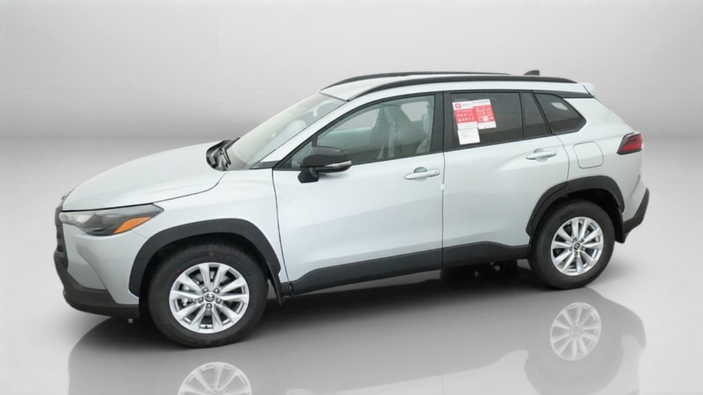 New 2026 Toyota Corolla Cross LE FWD image 3