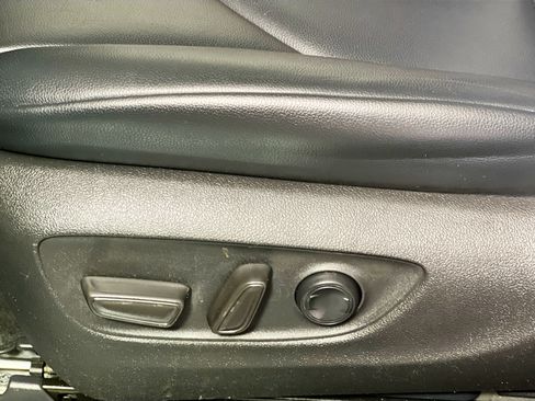 Used 2022 Toyota Highlander XLE image 15