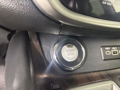 Used 2024 Nissan Murano Platinum w/ Cargo Package image 16