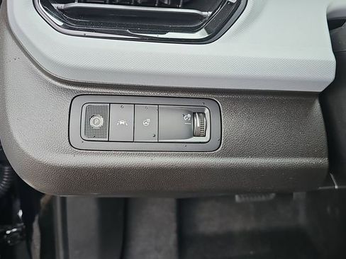 New 2027 Chevrolet Bolt RS FWD image 19