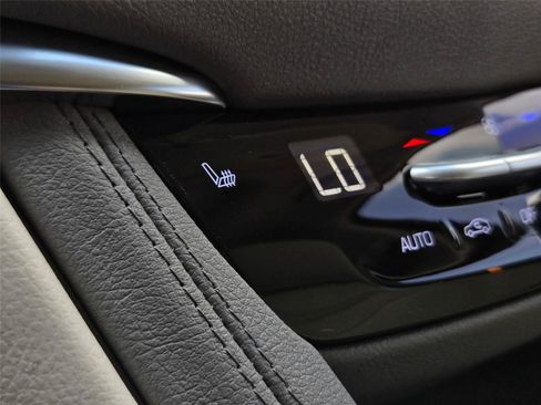 New 2026 Cadillac XT5 Premium Luxury w/ LPO, Floor Liner Package AWD/4WD image 22