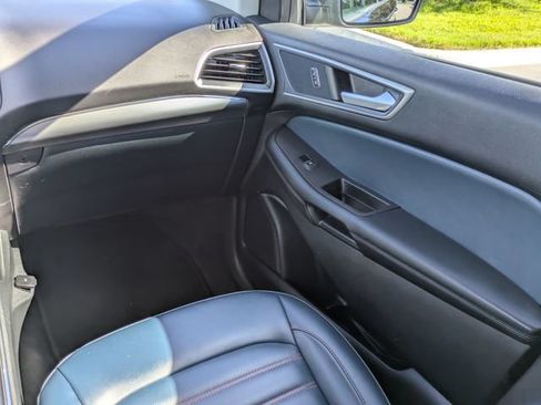 Certified 2024 Ford Edge SEL w/ Sport Appearance Package AWD/4WD image 15
