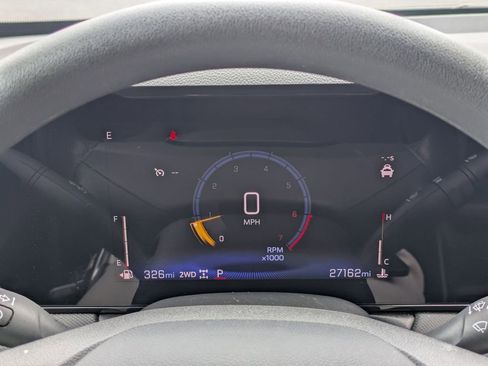 Used 2025 Chevrolet TrailBlazer LT AWD/4WD image 16