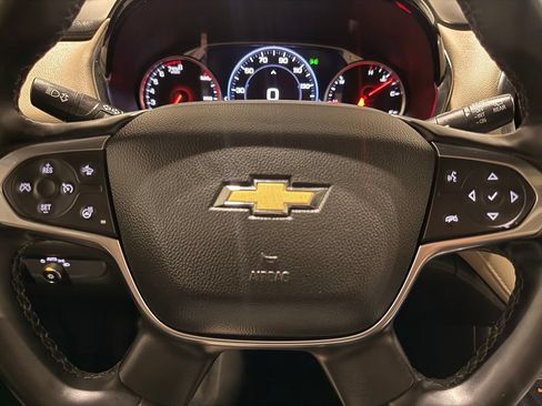 Used 2023 Chevrolet Traverse Premier FWD image 22