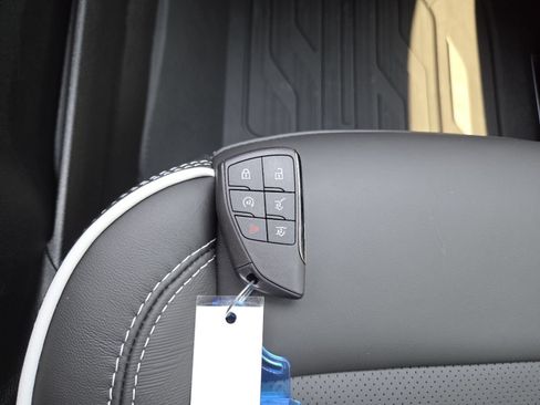 New 2026 GMC Yukon AT4 Ultimate w/ LPO, Floor Liner Package AWD/4WD image 41