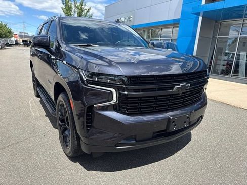 Used 2024 Chevrolet Tahoe RST w/ Luxury Package AWD/4WD image 4