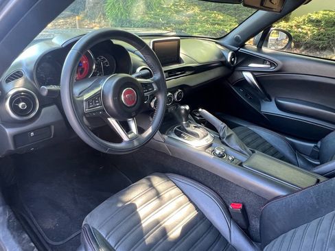Used 2017 FIAT 124 Spider Abarth RWD image 11