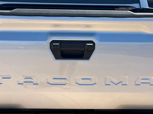 Used 2025 Toyota Tacoma SR5 RWD image 31