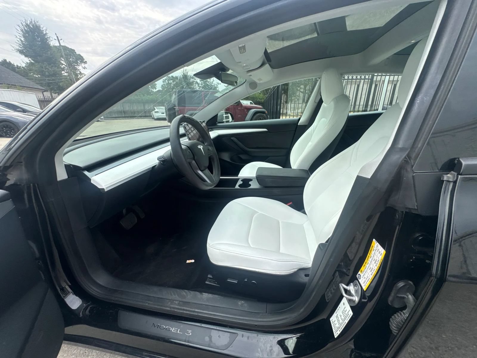 Used 2023 Tesla Model 3 Standard Range RWD image 4