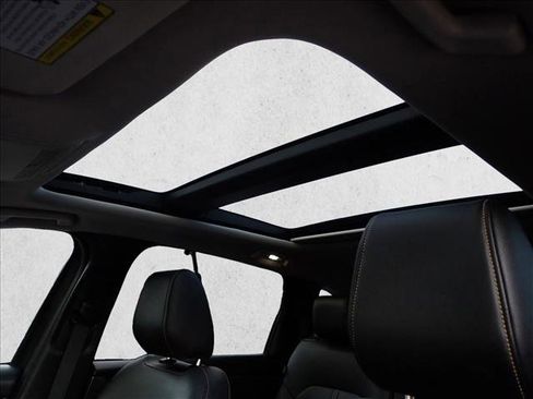 Used 2024 MAZDA CX-90 3.3 Turbo w/ Premium Package image 15