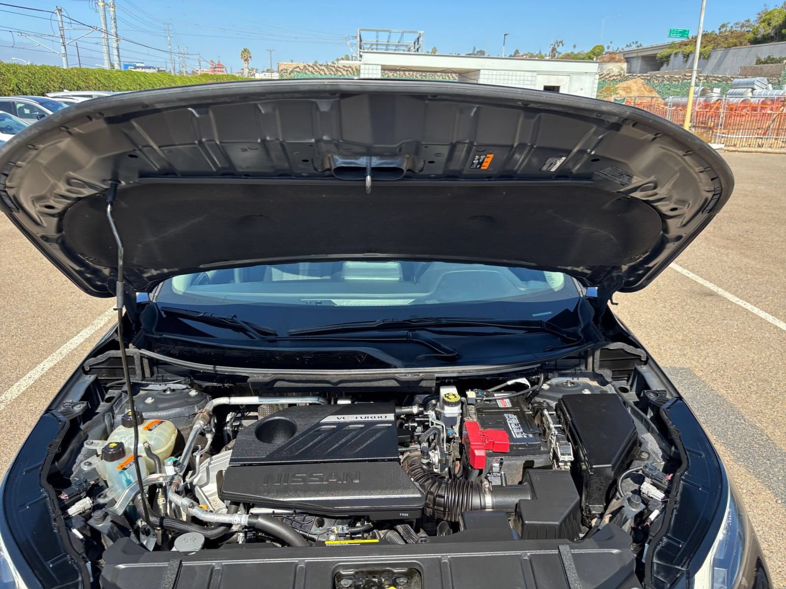 Used 2025 Nissan Rogue SV FWD image 33