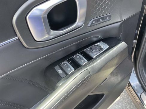 Certified 2023 Kia Sorento SX AWD/4WD image 26