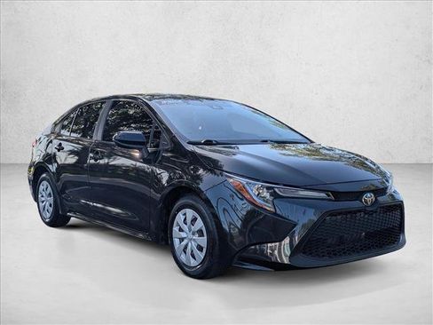 Used 2022 Toyota Corolla L FWD image 3