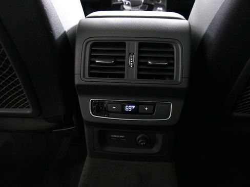 Used 2023 Audi Q5 2.0T Premium w/ Convenience Package AWD/4WD image 28