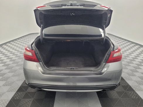 Used 2018 Nissan Altima 2.5 SR FWD image 29