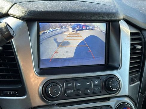 Used 2017 Chevrolet Suburban LT w/ LT Signature Package image 8