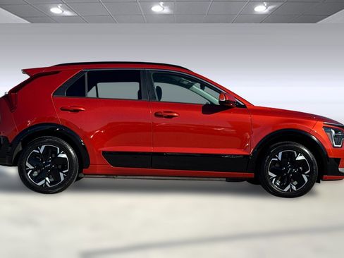 Used 2023 Kia Niro Wind image 2