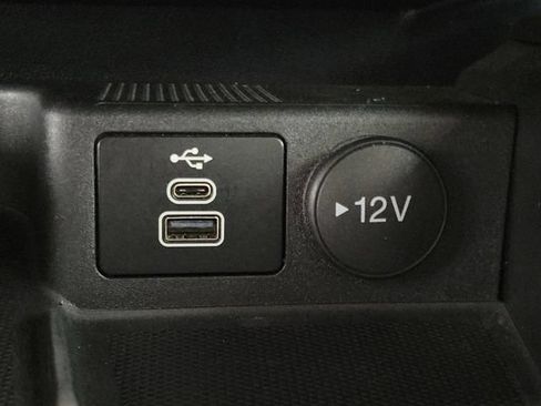 Certified 2025 Ford Escape Platinum AWD/4WD image 29