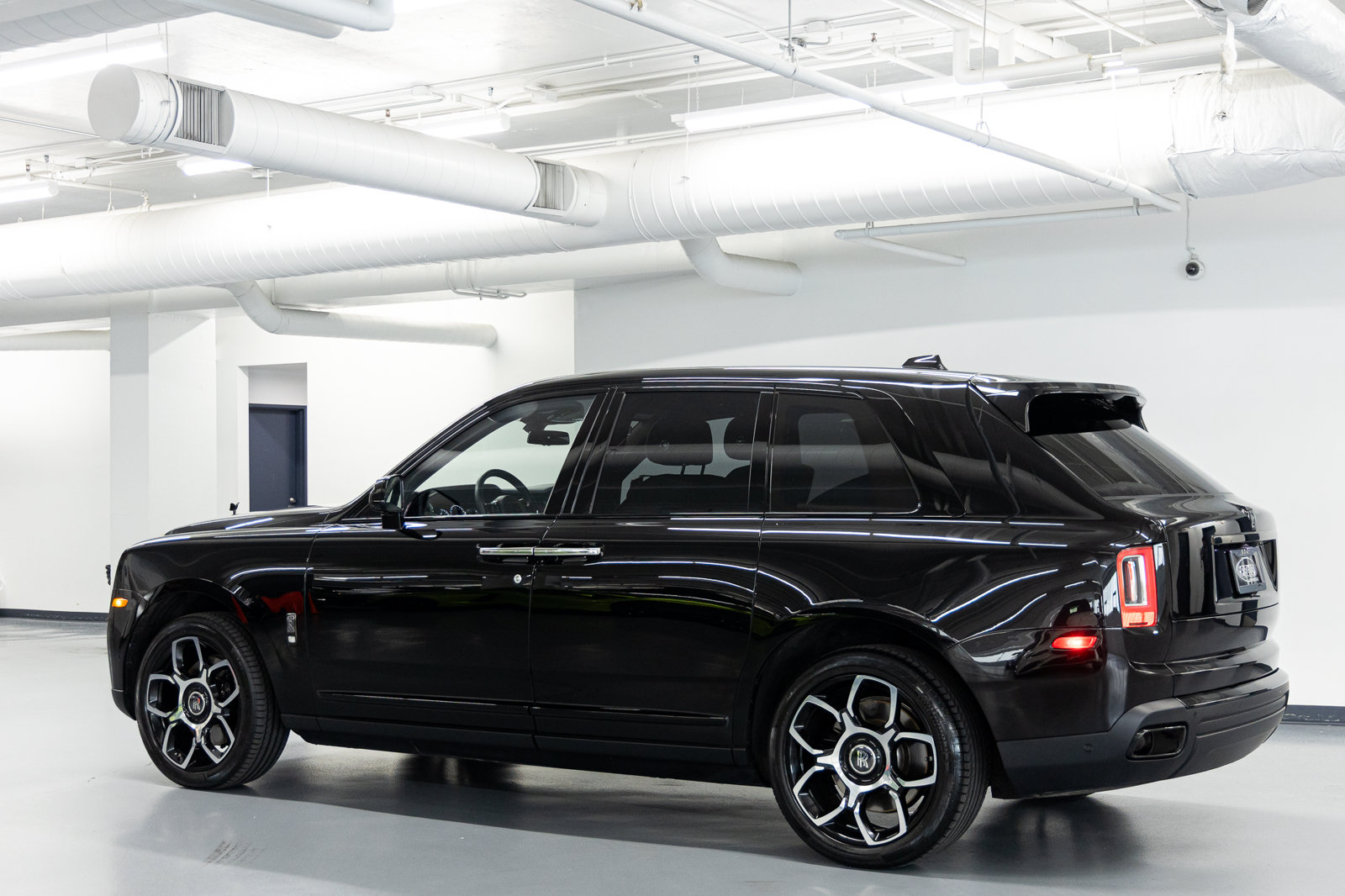 Certified 2024 Rolls-Royce Cullinan Black Badge w/ Driver's Package AWD/4WD image 3