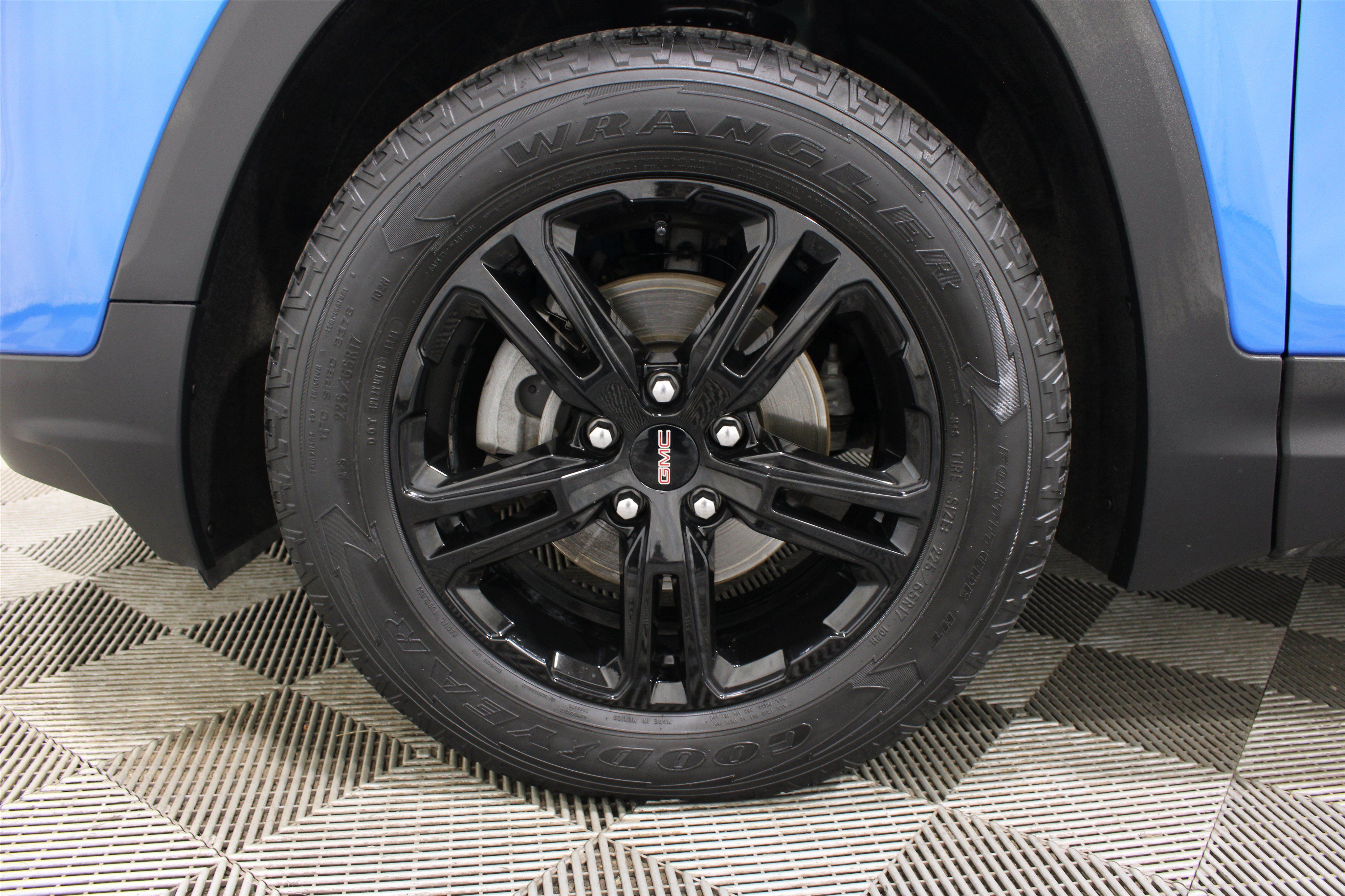 Used 2024 GMC Terrain AT4 AWD/4WD image 38