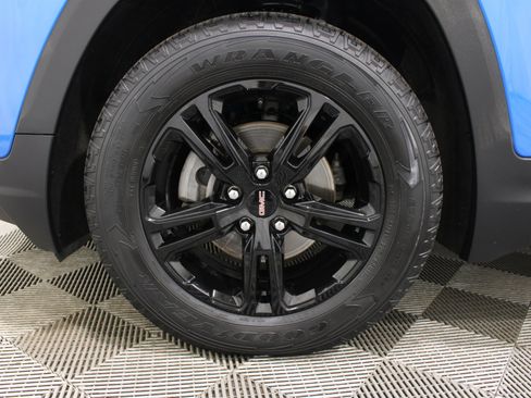 Used 2024 GMC Terrain AT4 AWD/4WD image 38