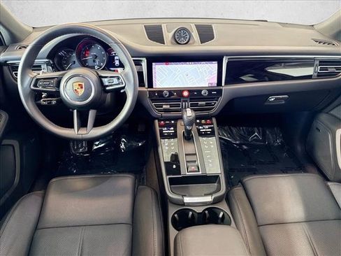 Certified 2026 Porsche Macan AWD/4WD image 21