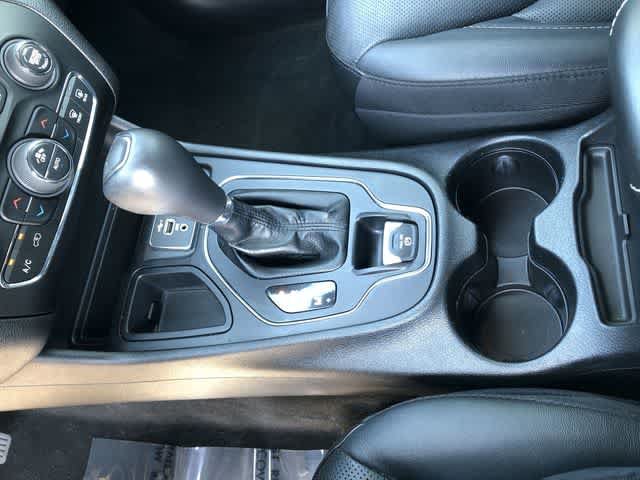 Certified 2021 Jeep Cherokee Latitude Lux 80th Anniv w/ Quick Order Package 2YU 80th FWD image 24