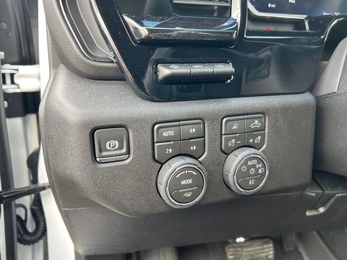 New 2026 Chevrolet Silverado 2500 ZR2 w/ LPO, Dark Essentials Package AWD/4WD image 21