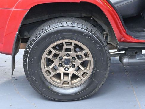 Used 2023 Toyota 4Runner 40th Anniversary SE AWD/4WD image 39