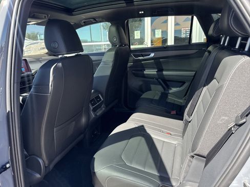 New 2026 Volkswagen Atlas Cross Sport SEL R-Line AWD/4WD image 19