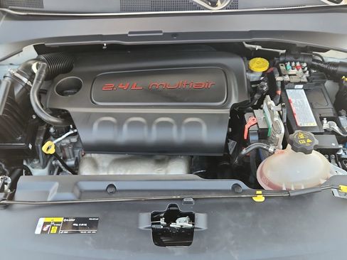 Used 2021 Jeep Compass Limited image 16