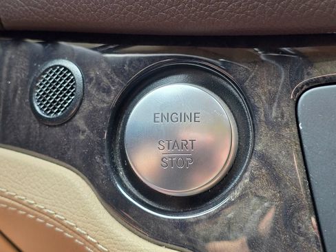 Used 2013 Mercedes-Benz SL 550 image 36