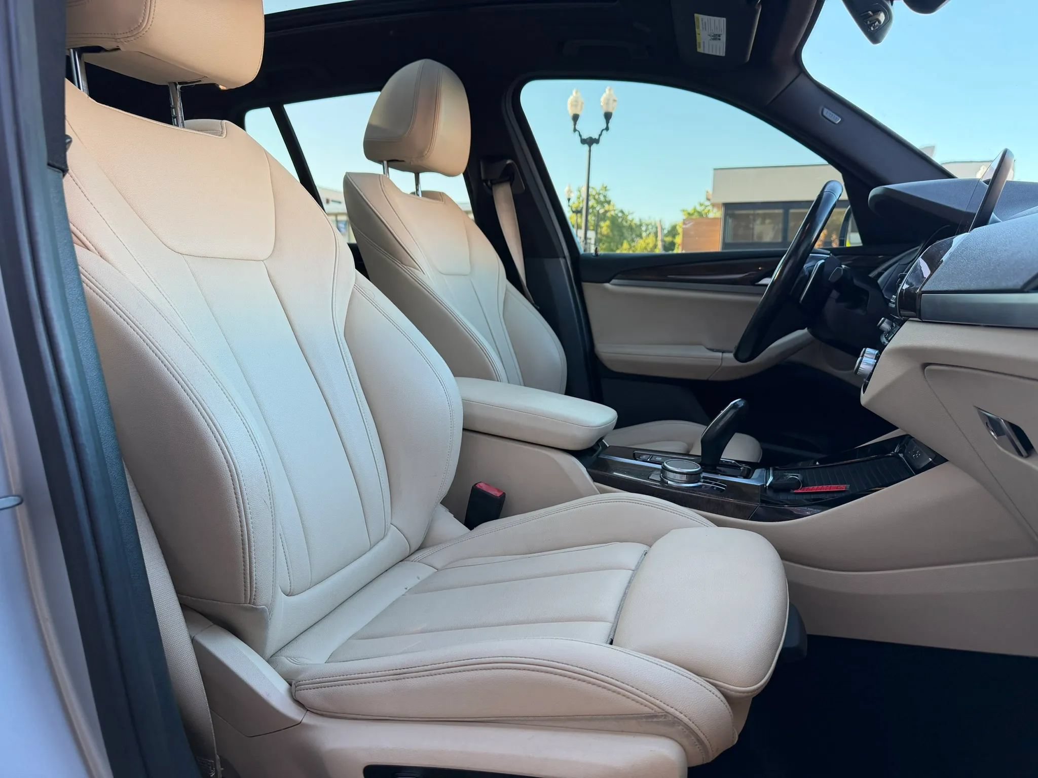 Used 2019 BMW X3 xDrive30i w/ Premium Package AWD/4WD image 17