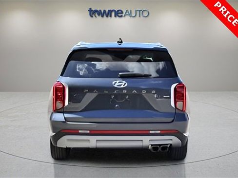 Used 2024 Hyundai Palisade Limited image 4
