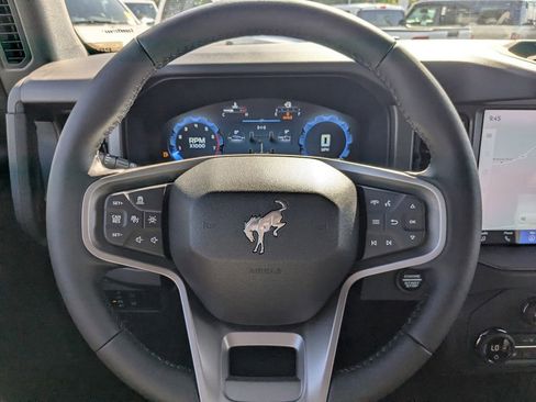 New 2025 Ford Bronco Badlands image 28
