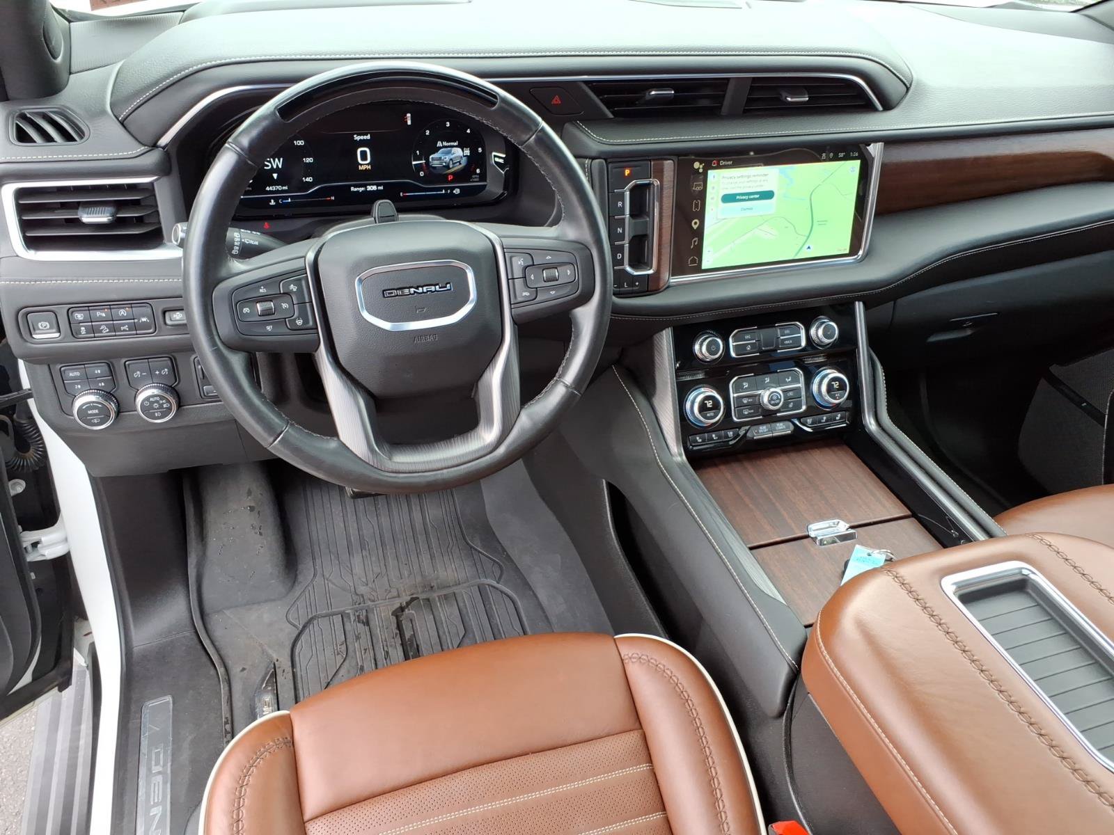 Used 2024 GMC Yukon Denali Ultimate AWD/4WD image 21