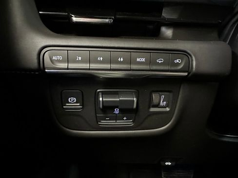 Certified 2023 Cadillac Escalade Sport Platinum w/ LPO, ONYX Package image 16