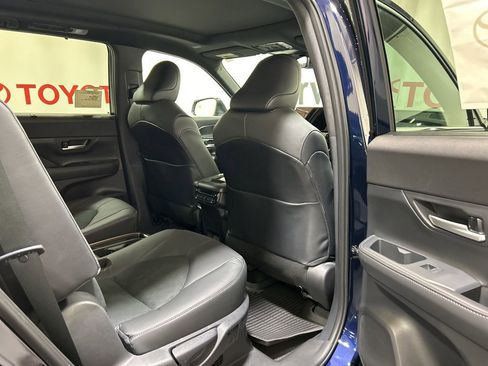 Used 2026 Toyota Grand Highlander AWD Hybrid image 13