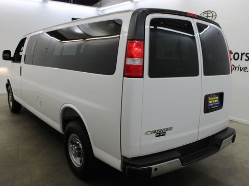 Used 2025 Chevrolet Express 3500 LT w/ LT Preferred Equipment Group image 3