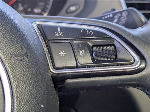 Used 2018 Audi Q3 2.0T Premium w/ Convenience Package image 14