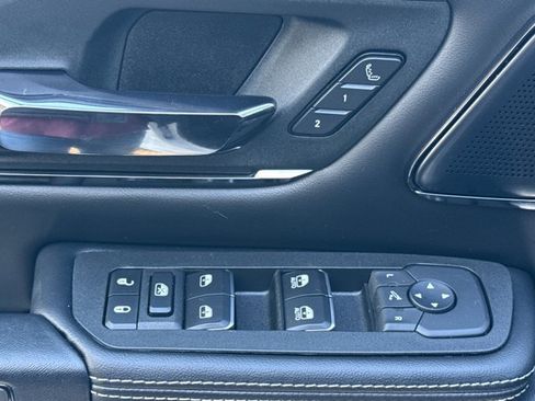 Used 2025 RAM 1500 Limited w/ Off Road Group image 18