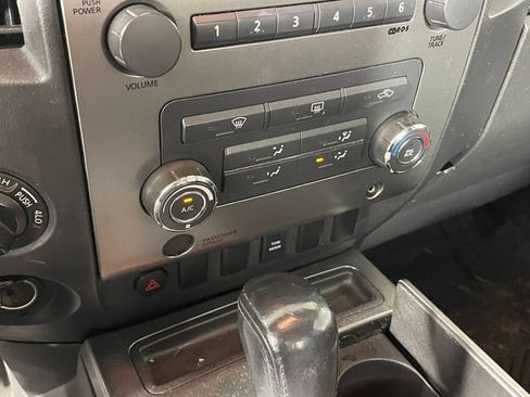 Used 2008 Nissan Titan SE AWD/4WD image 8