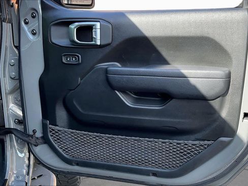 Used 2023 Jeep Wrangler Unlimited Sport AWD/4WD image 23