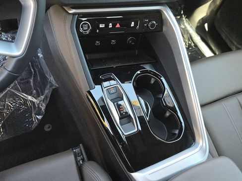 Certified 2025 Audi Q5 Premium Plus w/ Premium Plus AWD/4WD image 28