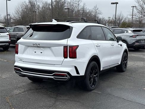 Used 2023 Kia Sorento SX image 2