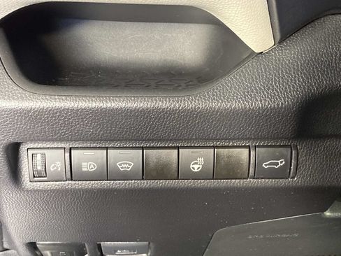 Used 2023 Toyota RAV4 XLE w/ Convenience Package AWD/4WD image 15