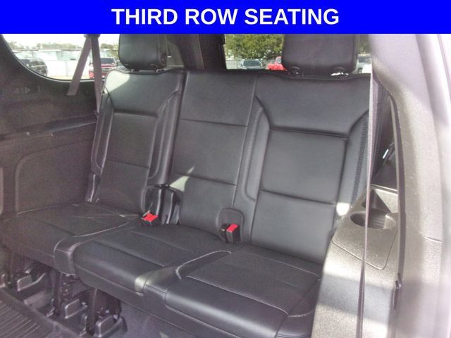 Used 2023 GMC Yukon XL Denali w/ Denali Reserve Package AWD/4WD image 3