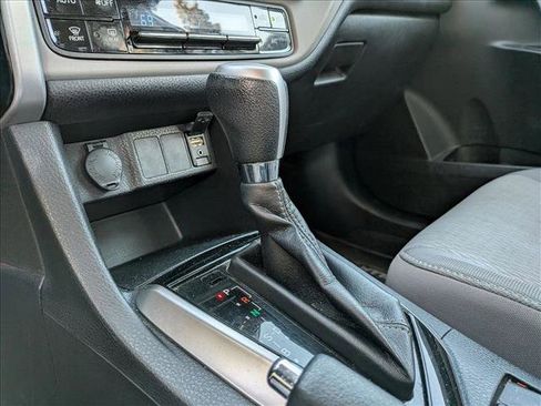 Used 2018 Toyota Corolla LE image 10