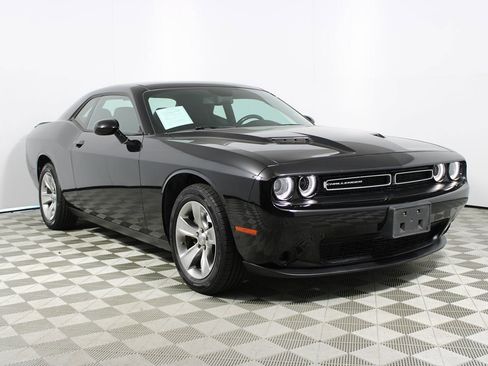 Used 2021 Dodge Challenger SXT image 23
